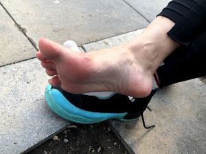 [COS de bienestar] An Qiao Qiaoer (Nia Qiao Qiao) No.002 pies descalzos al aire libre
