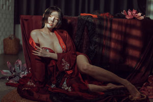 [Bienestar COS] Qiu y Corgi (Xia Xiaoqiu Qiuqiu) - Cuenta roja oscura