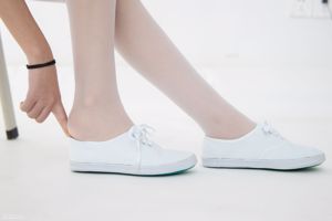 Mo Mo "Coleção de sapatos de malha de seda branca" [Fundação Sen Luo] JKFUN-050