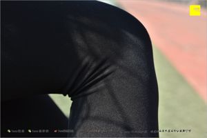 Silk Foot Bento 182 Quietly "The "Through Flesh" Temptation of Thick Black Silk" [IESS 异思趣向]