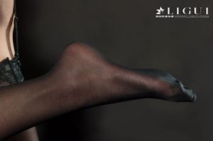 Модель ноги Сяо Сяо "Тренировка черной шелковой королевы" [丽 柜 Liguil] Интернет-красотка