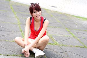 La modella taiwanese Jessica "Sports Fashion Outdoor"